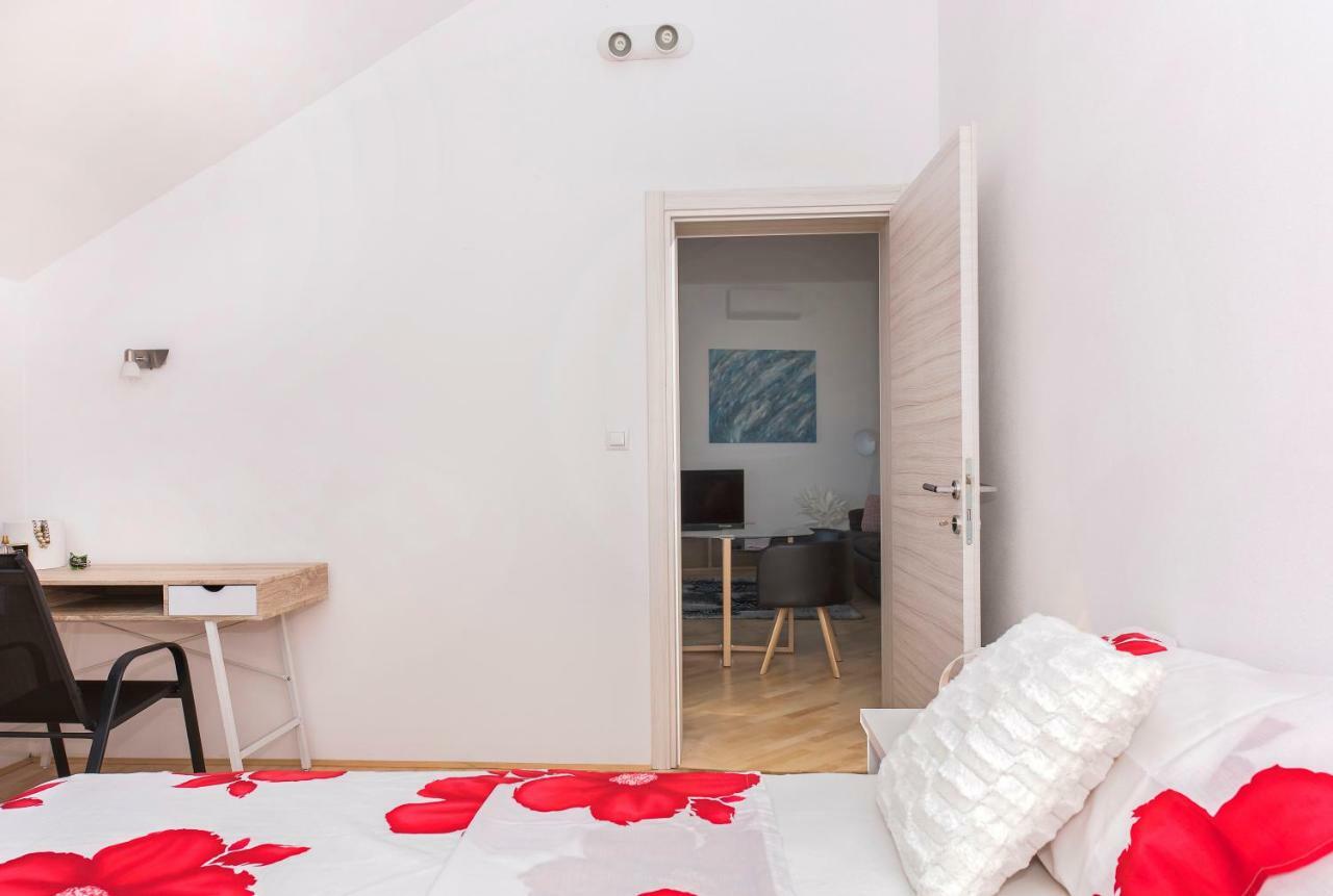Apartman Kurika シベニク エクステリア 写真