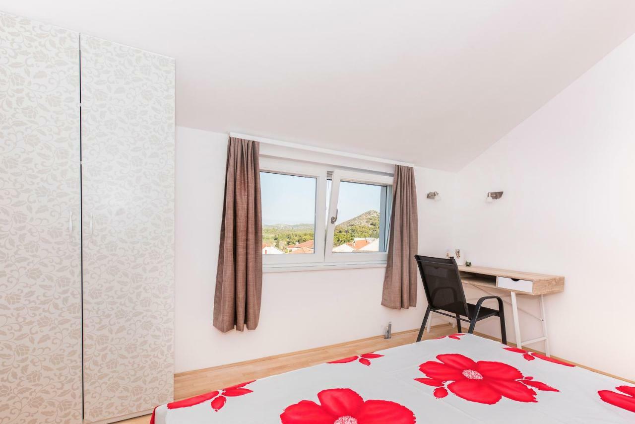 Apartman Kurika シベニク エクステリア 写真
